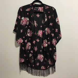 Black 💀 floral fringe kimono